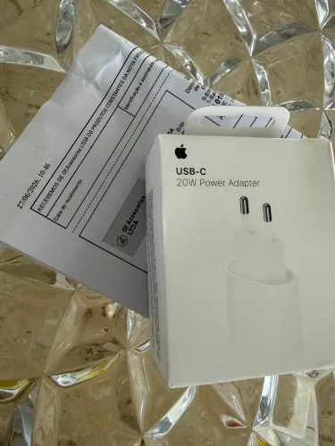 Carregador USB-C de 20W Apple Branco Original - MUVU3BZ/A [LACRADO] 