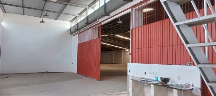 GALPÃO P/ LOCAÇÃO MEDINDO, 2000 M2 PRÓX. PONTA NEGRA!