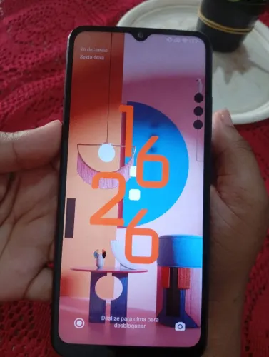 Vende celular semi novo redimi 12C