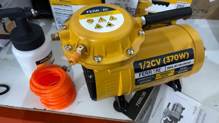 Compressor de ar tufãozinho - FERRARI