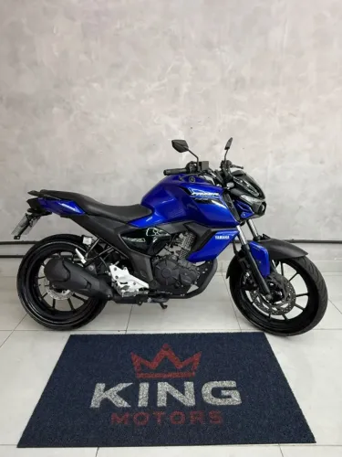 FZ15