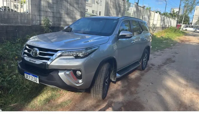 Toyota Hilux SW4 SRX 4X4 2.8 TDI 16V Dies. Aut. 2016