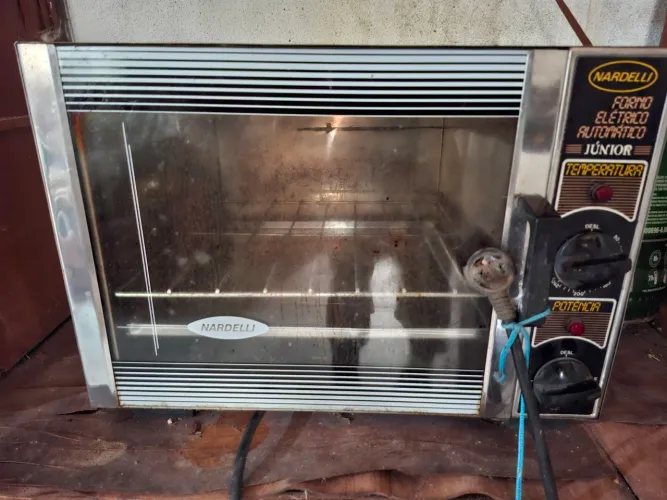 Forninho Nardelli elétrico automático 2 anos de uso. Perfeito estado