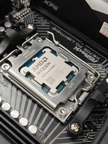 AMD Ryzen 5 9600X