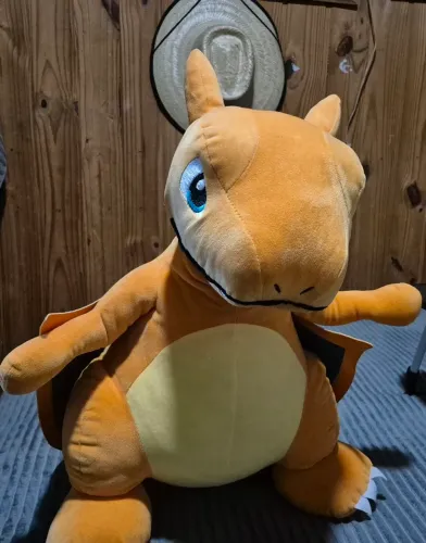 Pelúcia Charizard GIGANTE (60cm) - Estado de Nova! ?
