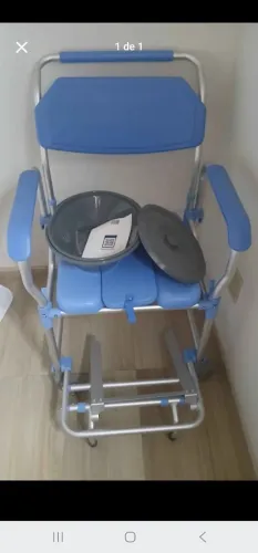 Cadeira de banho com sanitário e rodas suporta 150 kg  [LINHA PREMIUM]