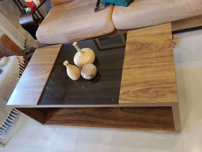 Mesa de centro em mdf melamínico amardeirado Altura 45cm, Comprimento 1,20,  Largura: 60cm