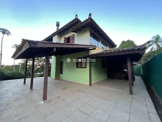 Casa com 3 dormitórios para alugar, 200m² - Lagoa da Conceição - Florianópolis/SC