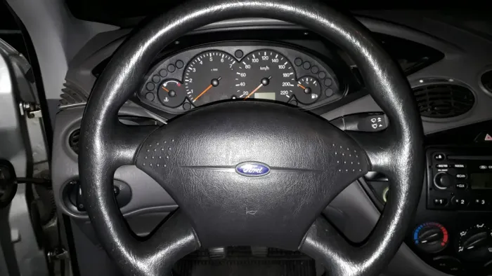 Painel completo mais forros de porta dianteiros Ford Focus MK-I