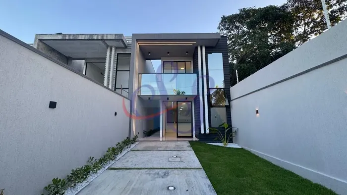 Casa duplex no Eusébio com 4 quartos!