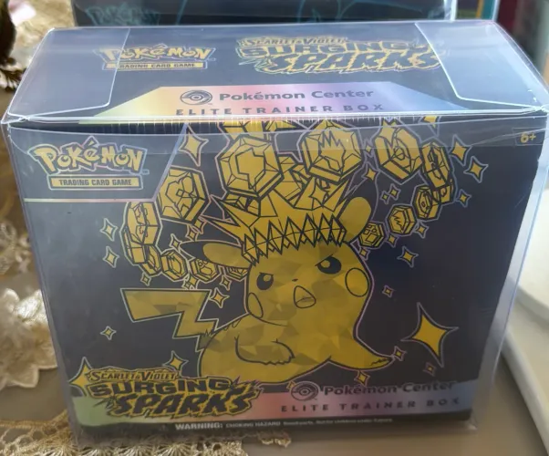 ETB Pokémon center Surging Sparks