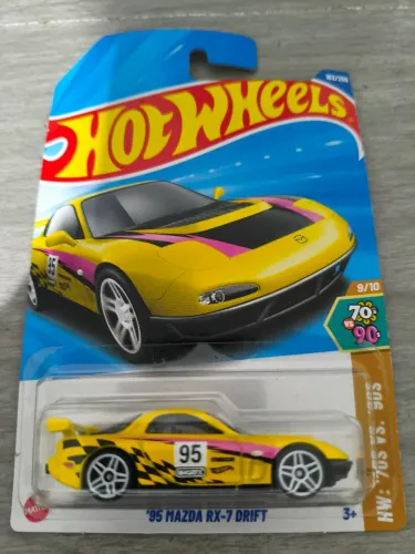 Lote Hot Wheels (3 Carros): 95 Mazda RX-7 Drift + Porsche 911 Carrera + Corvette Racer<br><br>