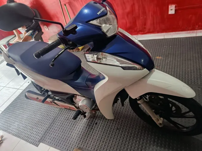 Biz 125 zero nada a fazer moto nova feita revisão geral recentemente 