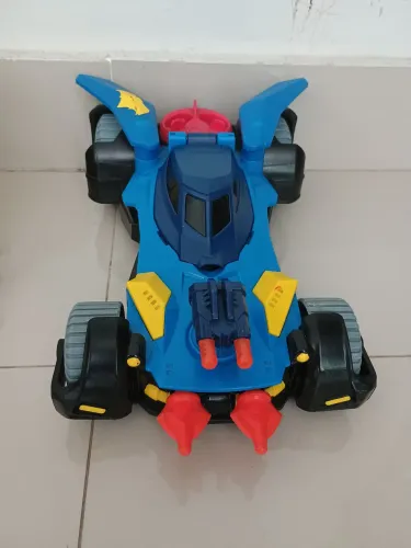 5 carros Imaginext - Batmóvel, carro do Robin, carro do Homem aranha e nave