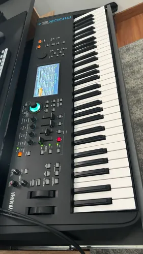 Teclado Yamaha Modx+