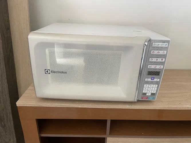 Microondas Eletrolux 34 litros