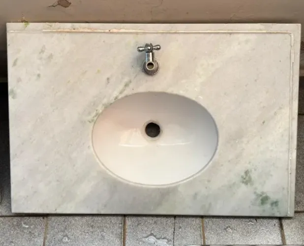 Pias/Bancadas para Banheiro/Lavabo e Cozinha
