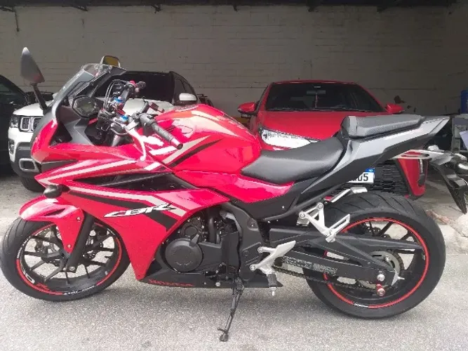 CBR 500R, SUPER CONSERVADA, BAIXA KM, ADQUIRI COM 1.200 KM.