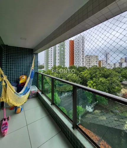 Apartamento com 3 quartos em Espinheiro