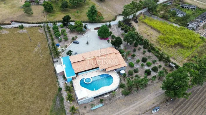 Investimento! Chácara com 9000 m² de estrutura para restaurante em Camocim/PE