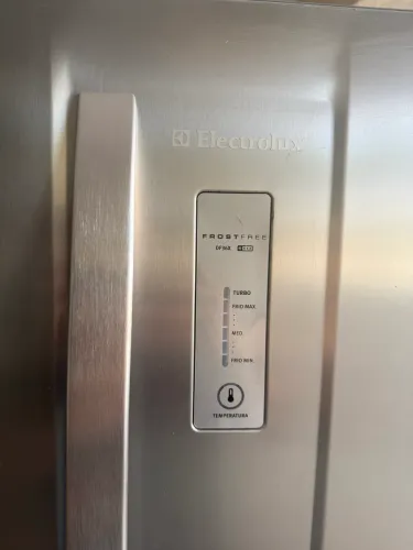 Geladeira duplex frost Free Electrolux 