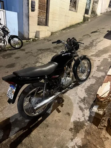 Honda vareta 125 em perfeito estado não deve nada documentação em dias