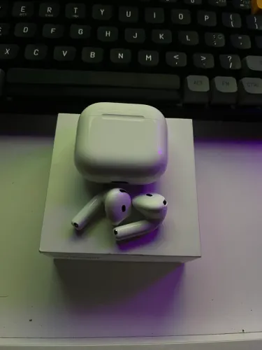 Air Pods 4