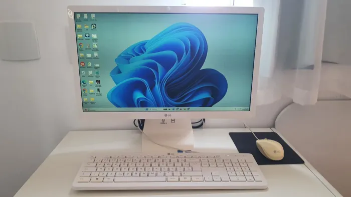 Computador all in one LG e impressora HP