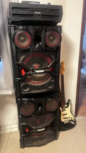 LG XBOOM Potente 