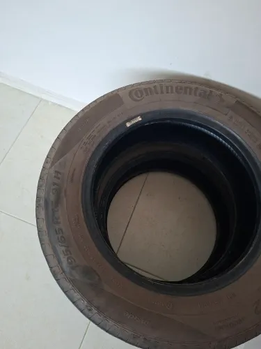 Vendo pneu continental 195/65/15