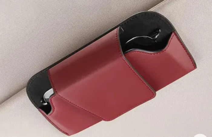 Porta Óculos em couro para carro fixado no para-sol novo na cor preta 