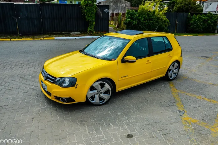 Volkswagen Golf Sportline 1.6 MI Total Flex 8V 4P 2013
