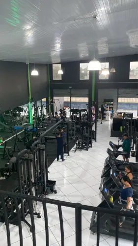 Vende-se academia em pinhais