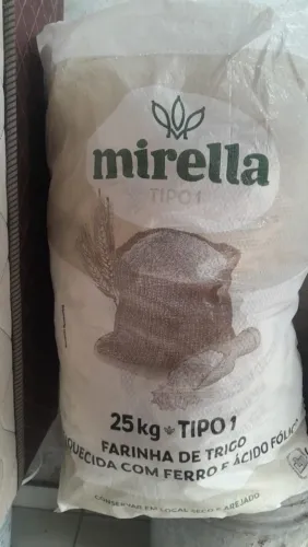 Vendo saco seco d TRIGO