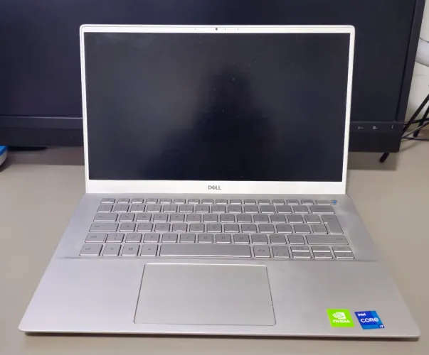 Notebook Dell Inspiron 5402 - i7 11ª Geração, GeForce MX330, 16 GB RAM