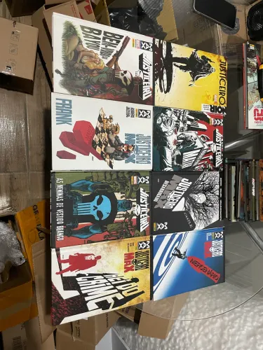 Coleção HQ Justiceiro MAX 7 Volumes + HQ Justiceiro Noir ( Panini )