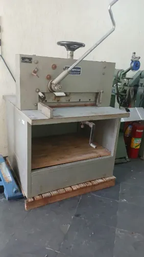 Guilhotina manual Incompress70 de boca com Gremalheira <br>