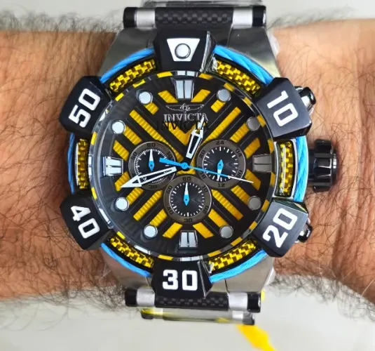 Relógio Invicta Bolt Tribal 46530 preto azul e amarelo zerado