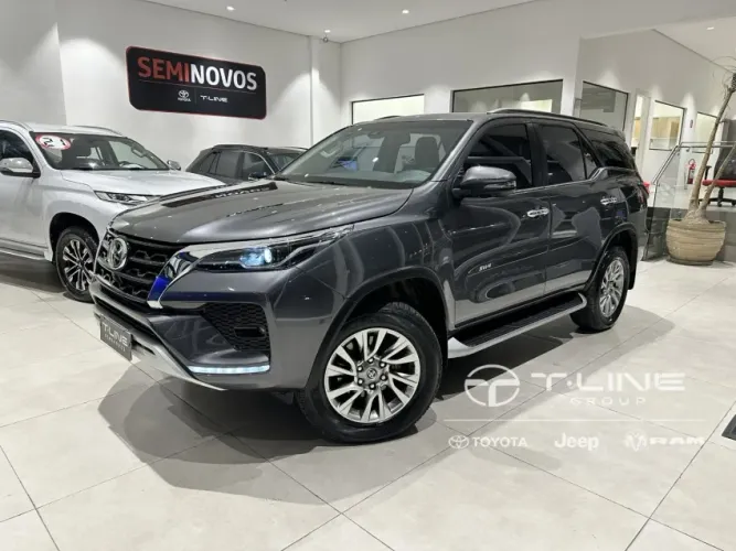 Toyota Hilux SW4 SRX 4X4 2.8 TDI 16V Dies. Aut. 2022