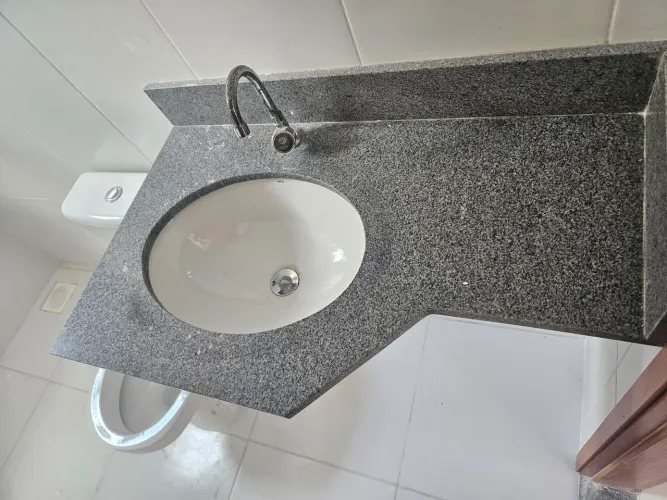 GRANITO PARA BANHEIRO COM TANQUE EMBUTIDO