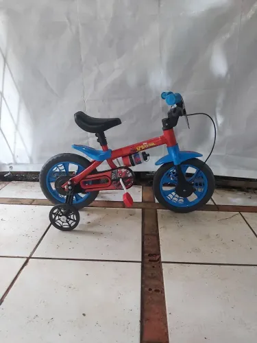 Bicicleta homem aranha