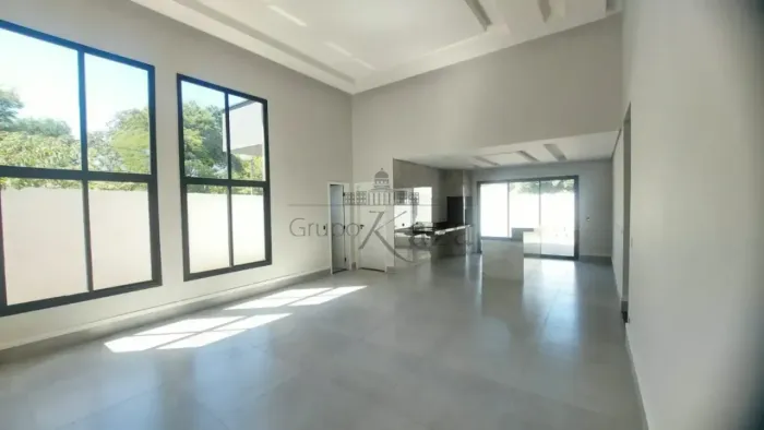 Casa em Condomínio - Caçapava - Condomínio Terras do Vale - 3 Dormitórios - 178m².