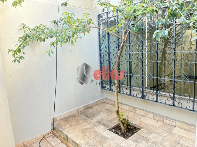Sobrado para venda com 274,93 m² e 4 quartos em Vila Cidade Universitária, Bauru - SP