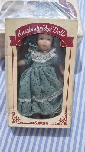 Vendo bonecas colecionáveis Knightsbridge Dolls de porcelana em perfeito estado