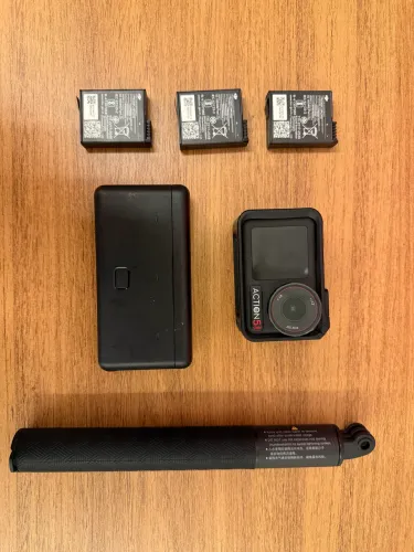 Câmera de Ação DJI Osmo Action 5 Pro Adventure Combo BR - DJI213