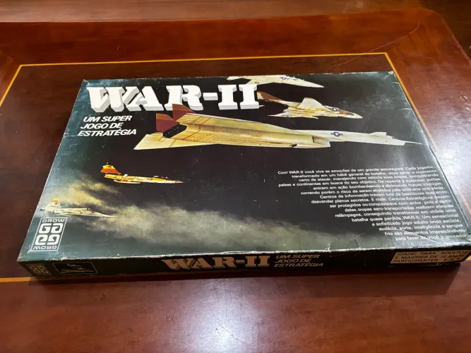 Jogo de tabuleiro WAR II - 1980
