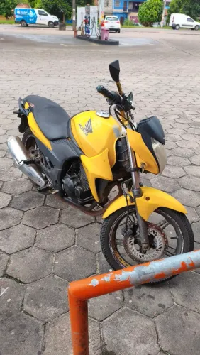 CB300 2012 Amarela IPVA 2026 Pago