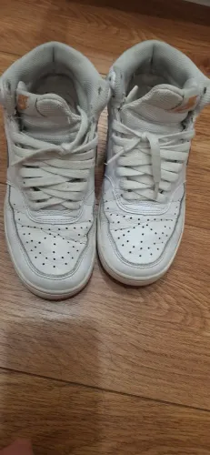 Tenis