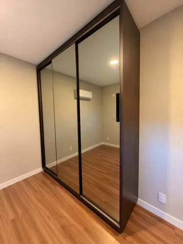 Guarda roupa casal 