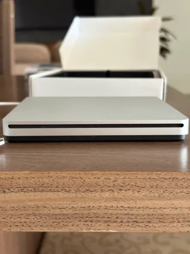 Apple USB SuperDrive - drive de CD/DVD externo